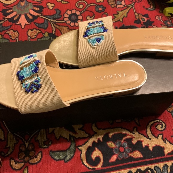 Sandals - Picture 3 of 7